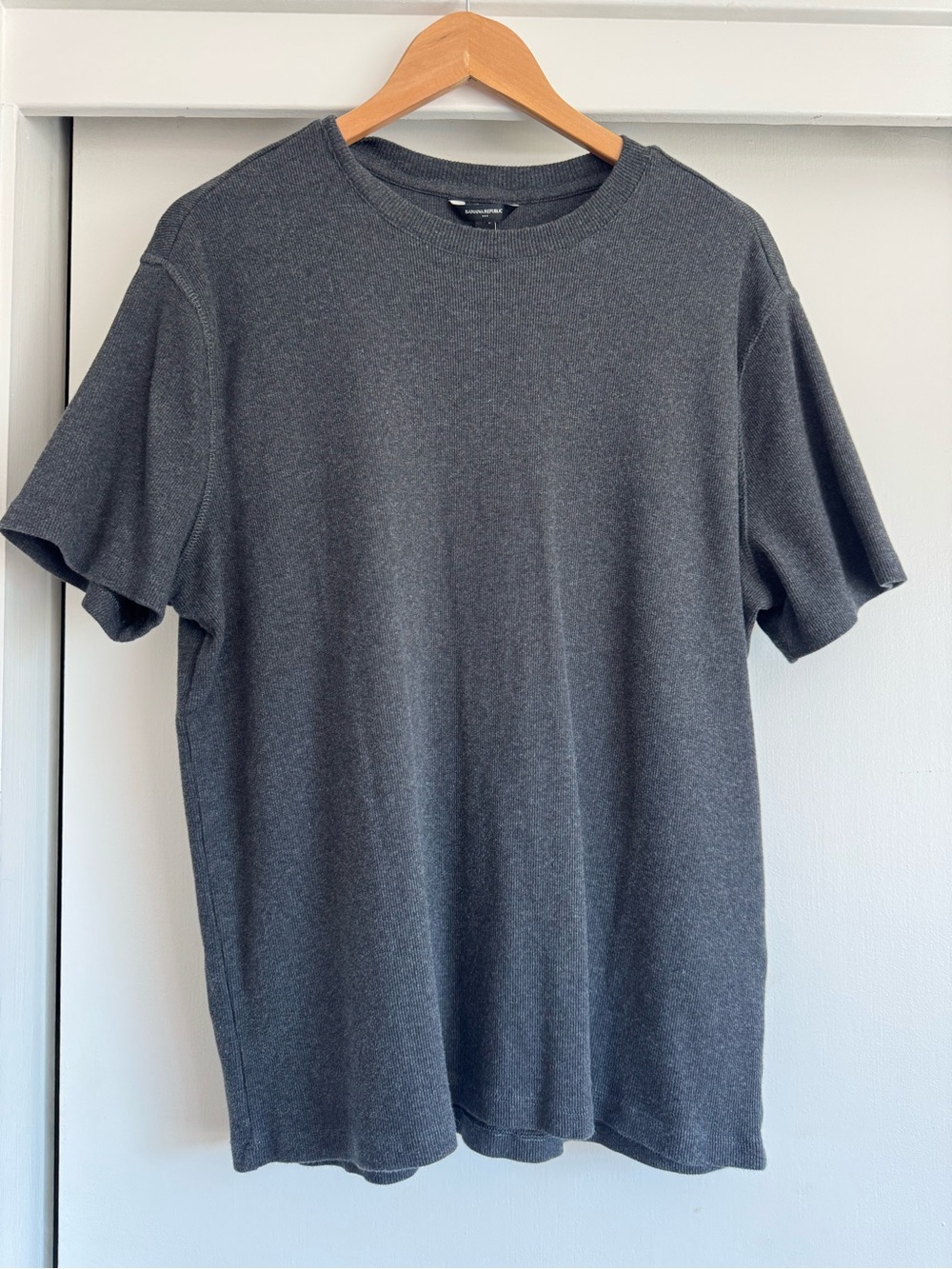 Banana Republic Men's Short-Sleeve Crewneck T-Shirt - Charcoal